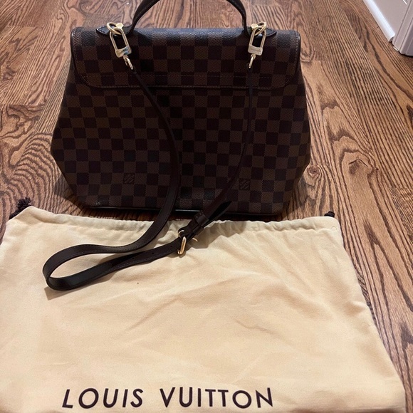 Louis Vuitton - Picture 5 of 12